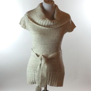 Twenty-one shirt sleeves sweater tunic ties cream